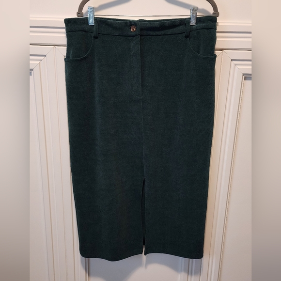 Pretty Garden Corduroy Skirt - Picture 3 of 3